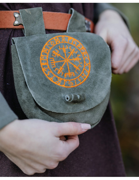 Bolso riñonera vikinga en piel modelo... Bolso riñonera vikinga en piel modelo...