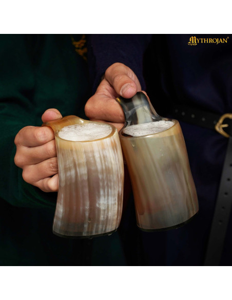 Set 2 jarras en cuerno para beber...