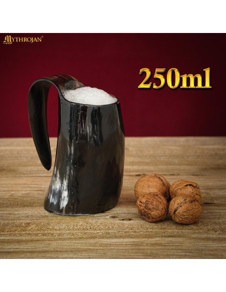 Set 2 Hornkrüge zum Trinken (250 ml).