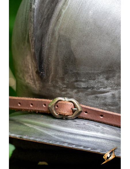 Casco Borgoñota con visera en acero... Casco Borgoñota con visera en acero...