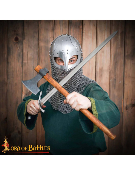 Vikinghjelm med visir og kædehaube...