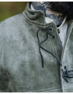 Chaleco medieval en piel de ante modelo Laertes, color verde 2