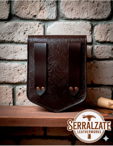 Bolso medieval para cinturón repujado...