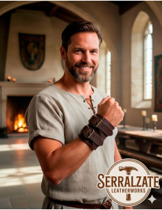 Middeleeuws verstelbare herenarmband in bruin, 1 stuk