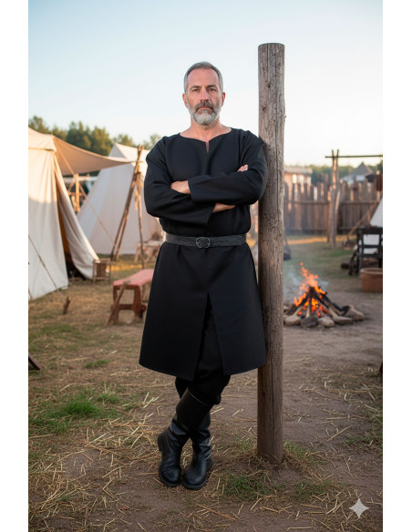 Túnica medieval Dakan en negro
