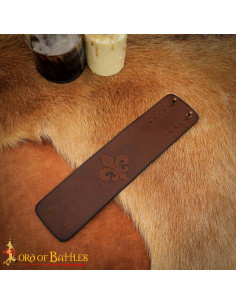 Middeleeuwse leren armband met reliëf van lelie, bruin 2