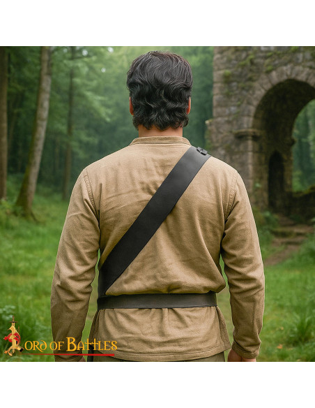 Cinturón con tahali medieval en cuero... Cinturón con tahali medieval en cuero...