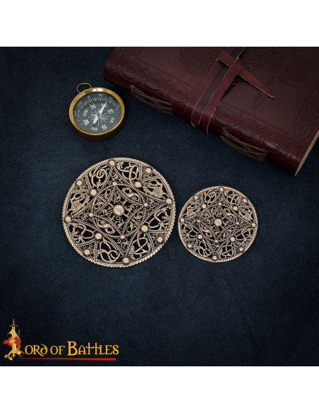 Oud bronzen Vikingklem met filigrain...