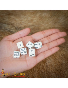 Juego de 6 dados romanos en hueso (11 mm.) 2