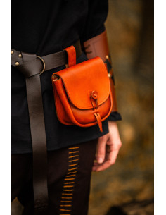 Bolso medieval en cuero modelo Tilo, color coñac