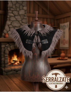 Gorjal Evaristo Pelerine negro con piel gris