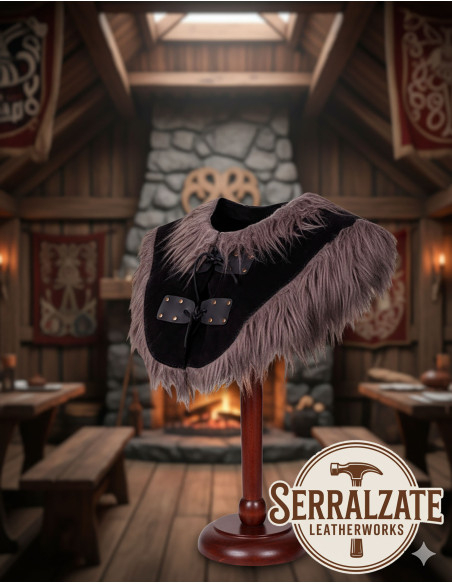 Gorjal Evaristo Zwarte Pelerine met...