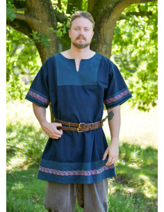 Mittelalterliche Tunika aus Baumwolle im Egil-Modell, in...