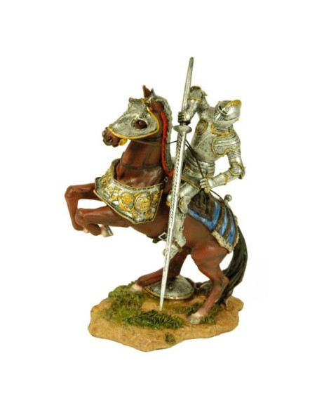 Figura caballero medieval pintada Figura caballero medieval pintada