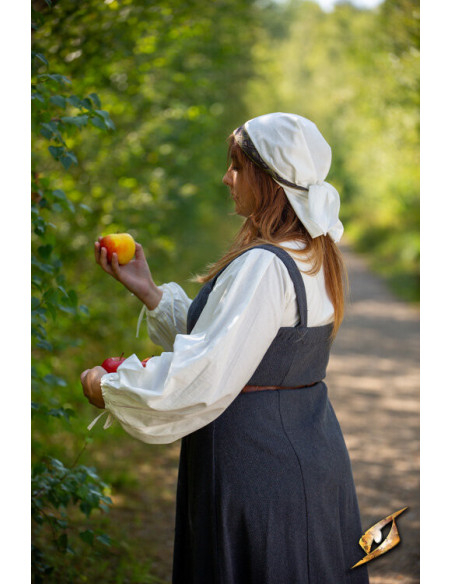 Medievalt tørklæde model Estrid, hvid