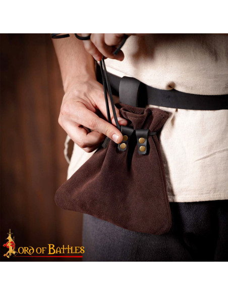 Mittelalterliche Gürteltasche mit... Mittelalterliche Gürteltasche mit...