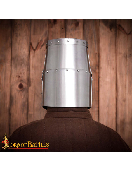 Großer mittelalterlicher Ritterhelm...