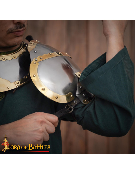 Middeleeuwse schouderstukken van...