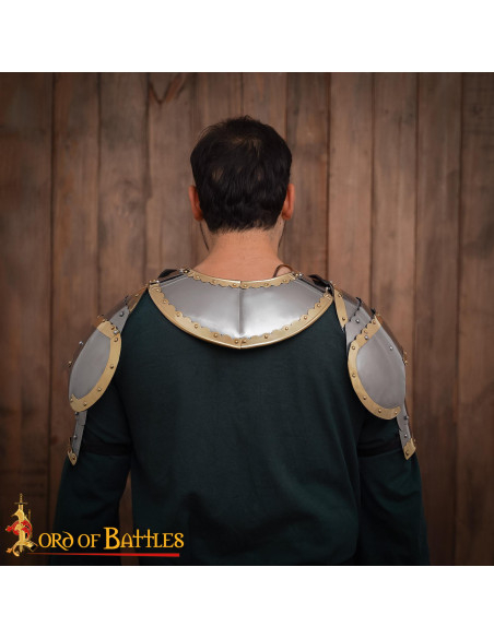 Medievale rustningsskuldre i stål med...