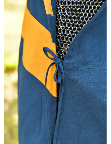 Tabardo medieval con rayas, azul y...
