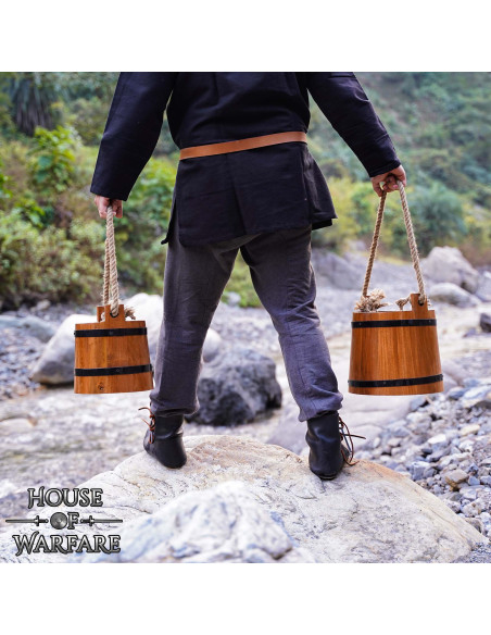 Rustikaler Wasserbottich aus Holz,...