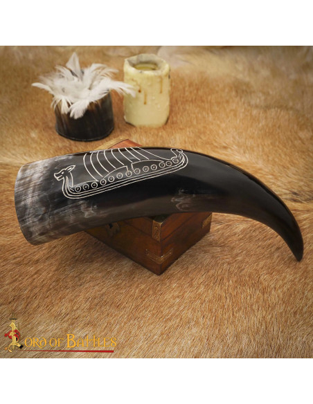 Vikingeskibs horn til at drikke...