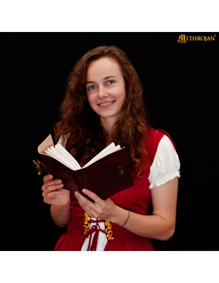 Medieval dagbog med brunt læderomslag...