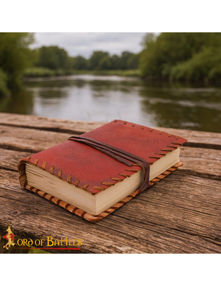 Medieval dagbog med læderdække og...