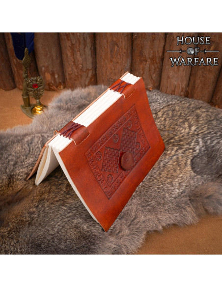 Middeleeuws dagboek met leren omslag...