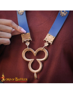 Middeleeuwse bronzen hanger met klavermotief ontwerp amulet 2