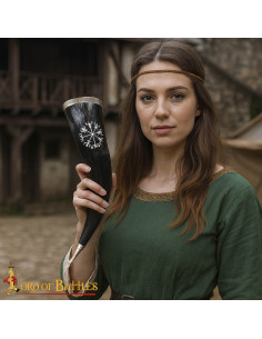 Wikingischer Trinkhorn Runa Vegvisir, Details in Messing 2