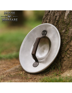 Broquel medieval funcional en acero mango remachado 2