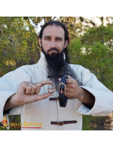 Middelalderbælte i læder med...