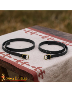 Middeleeuwse zwarte leren jarretels voor kousen