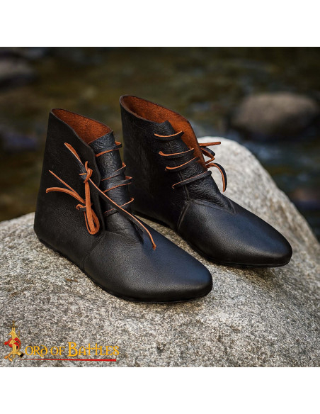 Mittelalterliche Stiefeletten aus...