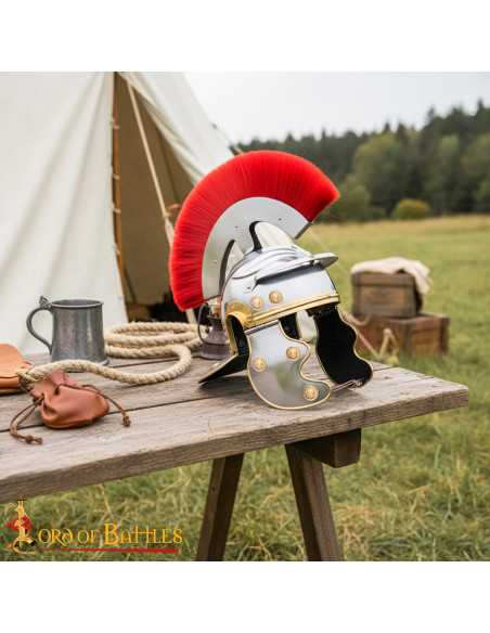 Romersk centurion hjelm med rød top,...