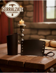 Handgefertigte mittelalterliche braune Lederarmbänder