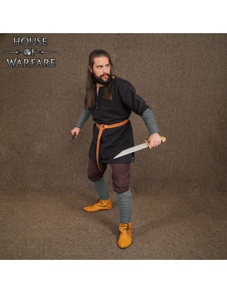 Medievale Winingas aus grauer...