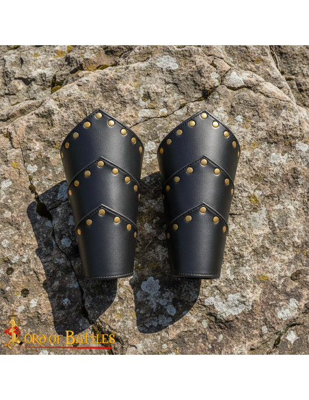 Middeleeuwse leren armbanden in...