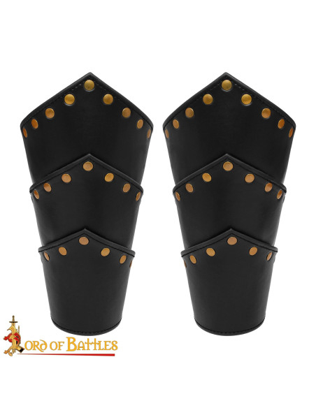 Middeleeuwse leren armbanden in...