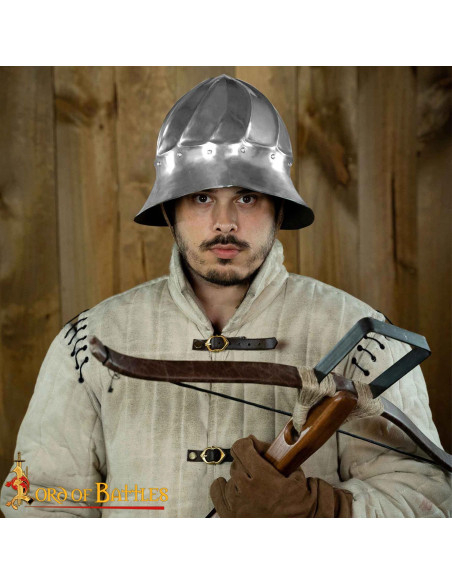 Casco medieval Burgudés siglo XV, con...