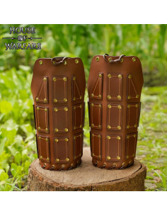 Hombreras medievales en cuero marrón modelo Bohemond