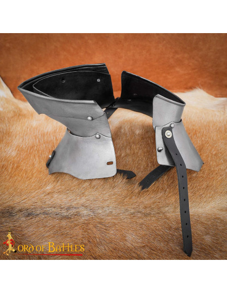 Gorjal medieval en acero con bevor...