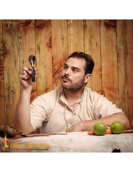 Cuchara medieval en asta de cuerno...