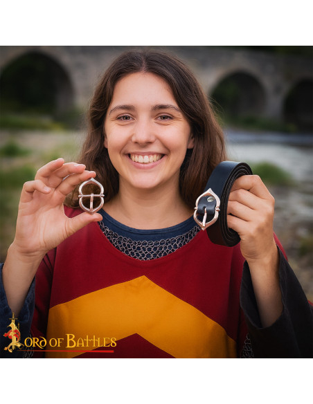 Hebilla medieval para cinturón en...