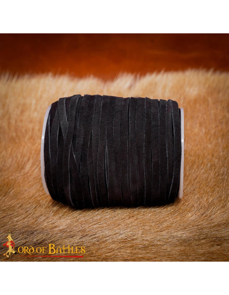 Spoel van 50 meter zwart leren koord...