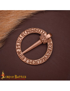 Broche medieval nòrdico forma de anillo con incsiones,...