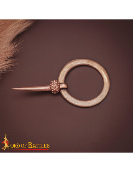 Middeleeuwse noorse speld in ringvorm...