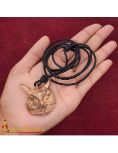 Colgante medieval modelo Buho en bronce pulido 2