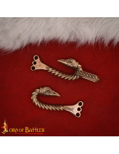 Cierre de capa celta modelo cuervos en bronce envejecido 2